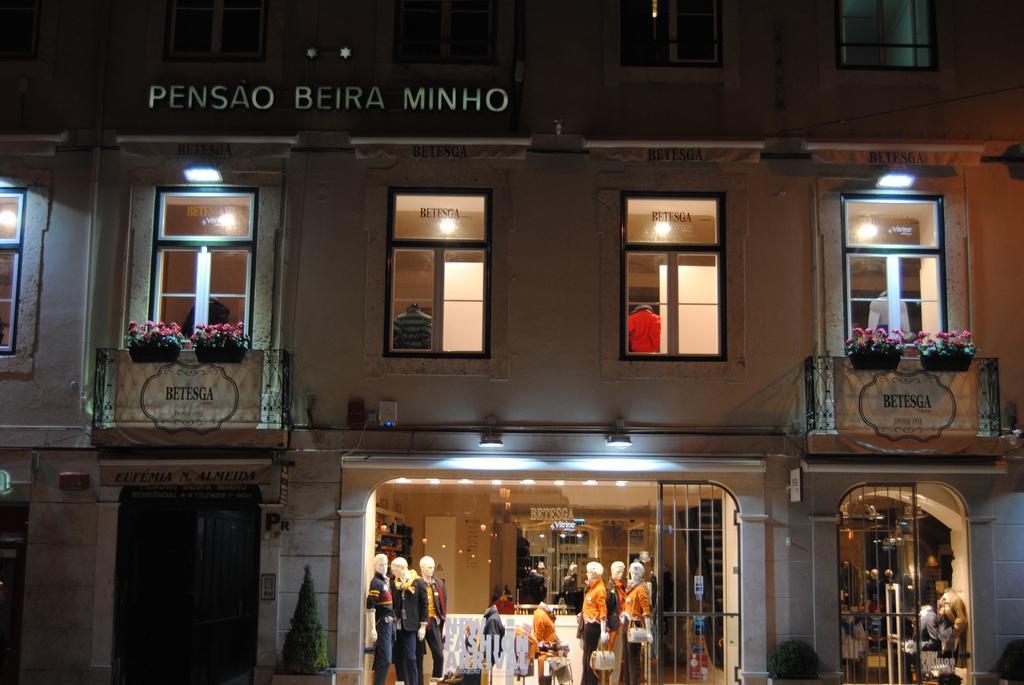 Pensao Beira Minho Hotel Lisbon Bagian luar foto