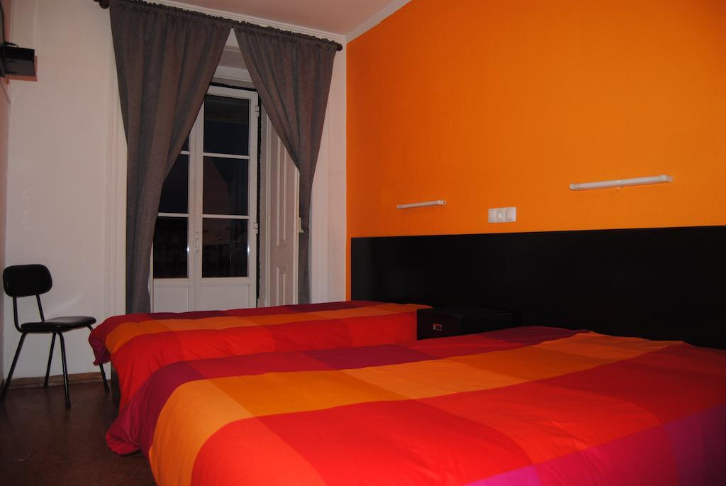 Pensao Beira Minho Hotel Lisbon Ruang foto