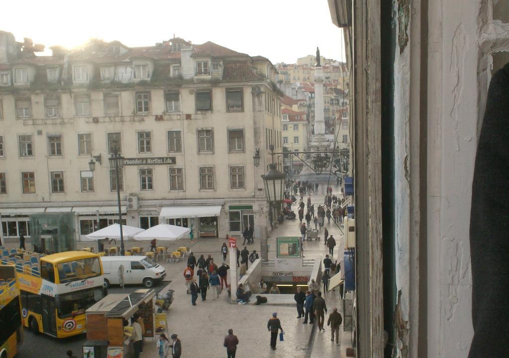 Pensao Beira Minho Hotel Lisbon Bagian luar foto