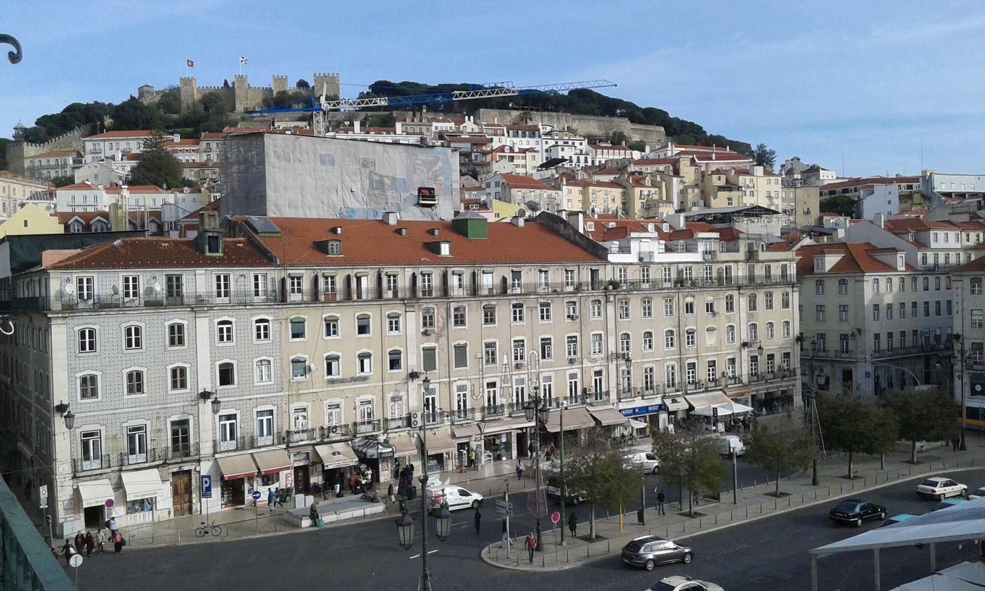 Pensao Beira Minho Hotel Lisbon Bagian luar foto